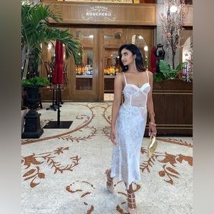 White top bodysuit offwhite